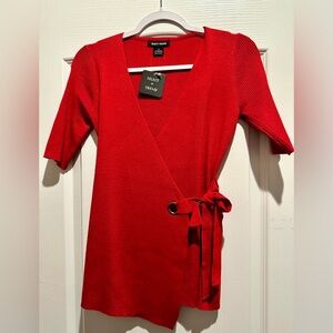 Select + Trend Lightweight Sweater Top in Red